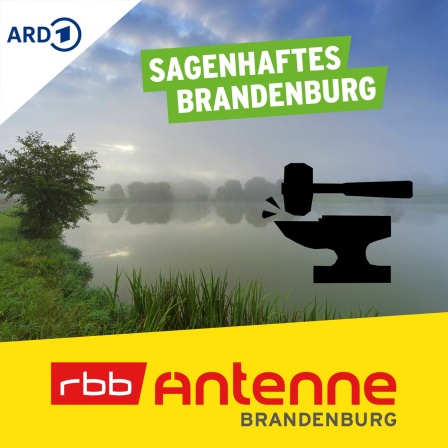 Sagenhaftes Brandenburg: Landschaft mit See im Nebel, Silhouette Hammer und Amboss, Foto: imago images / blickwinkel; Antenne Brandenburg