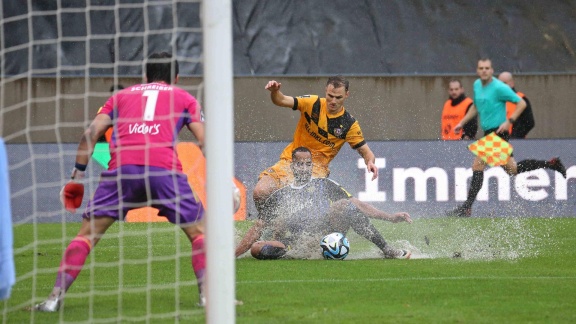 Sportschau - Saarbrücken Gegen Dynamo Dresden Ins Wasser Gefallen