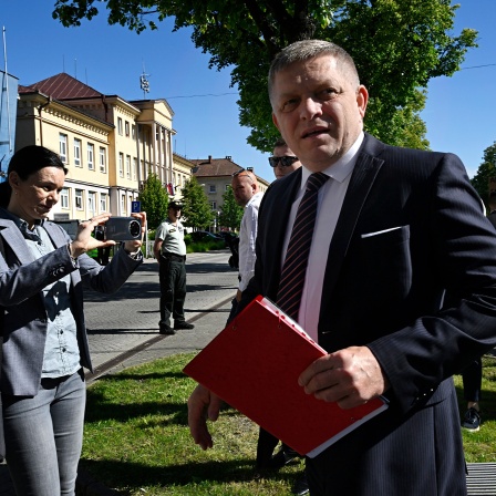 Robert Fico, Ministerpräsident der Slowakei, kommt zu einer Regierungssitzung 