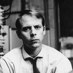 Karlheinz Stockhausen im WDR-Studio für Elektronische Musik 