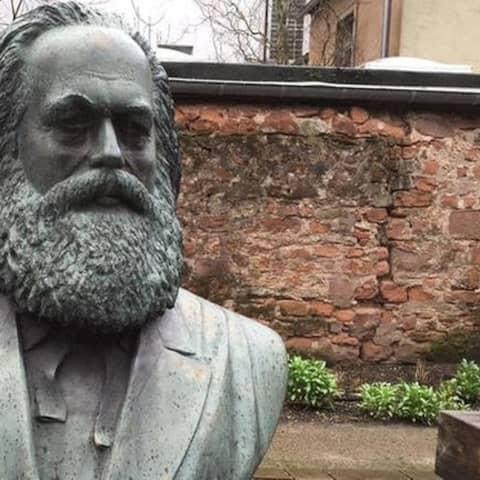 Marx Denkmal