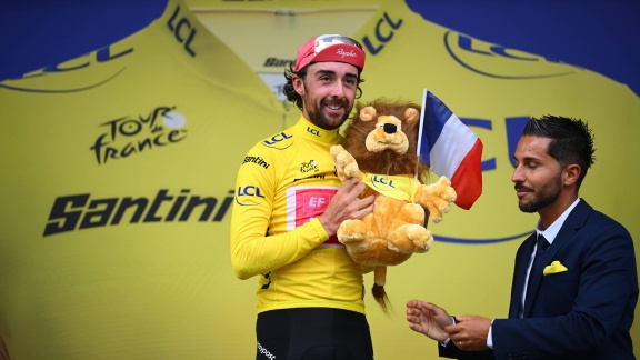 Sportschau Tour De France - 10. Etappe - Die Siegerehrung