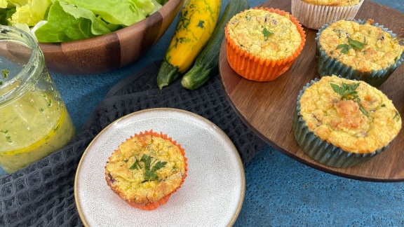 Ard-buffet - Rezept: Gemüse-muffins Mit Hirse Und Blattsalat