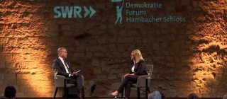 Nancy Faeser (SPD) zu Gast bei Moderator Michel Friedman