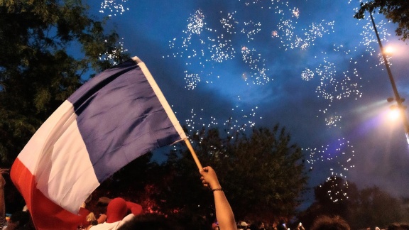 Brennpunkt - Brennpunkt: Die Blockierte Republik. Frankreich Hat Gewählt