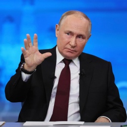 Der russische Präsident Wladimir Putin spricht während seiner jährlichen Pressekonferenz in Moskau, Russland.