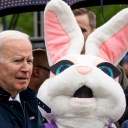 US-Präsident Biden empfängt Kinder zum Ostereierrollen.