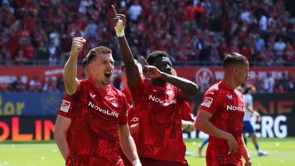 Sportschau Bundesliga - Kaiserslautern Darf Noch Auf Die Relegation Hoffen