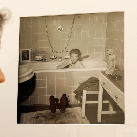 Lee Miller 1945 in Hitlers Badewanne