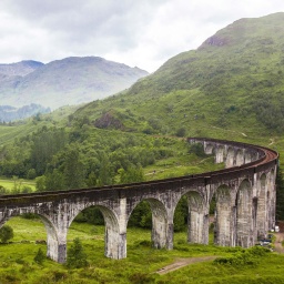 Aufnahme des Glenfinnan-Viadukts in Schottland
