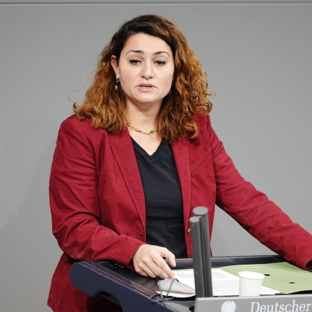 Lamya Kaddor (Bündnis 90/Die Grünen), spricht bei der dreitägigen Debatte über die Politik der Ampel-Koalition im Bundestag zur Innenpolitik