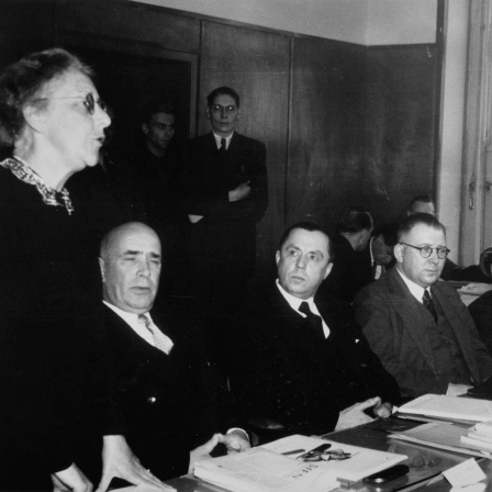 Konferenz der elf Länderchefs auf dem Rittersturz bei Koblenz 1948 mit Louise Schröder, Jakob Stefan, Peter Altmeier, Adolf Süsterhenn, Leo Wohleb und Wilhelm Kaisen