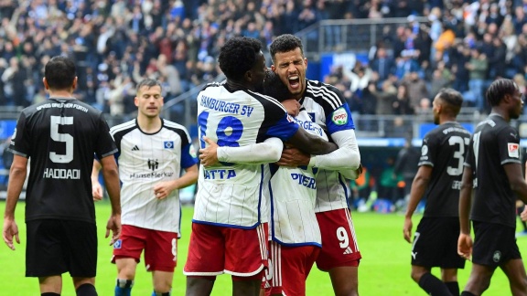 Sportschau Bundesliga - Hsv Behält Makellose Heimbilanz Gegen Fürth Bei