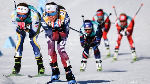 Sportschau Wintersport - Der Massenstart Der Frauen - Die Komplette übertragung
