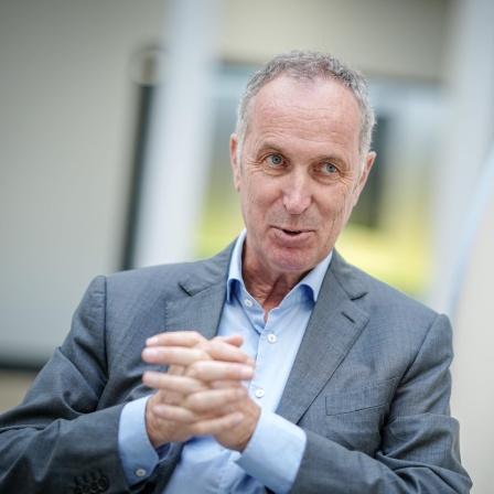 Stephan Lamby, Journalist, Autor und Produzent, spricht in einem Interview mit Journalisten der Deutschen Presse-Agentur. Am 11.09.2023 wird seine neue Filmdokumentation âErnstfall - Regieren am Limitâ in der ARD ausgestrahlt.