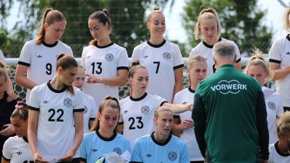 Tagesthemen - Ein Neuer Schritt In Der Entwicklung Des Frauenfußballs