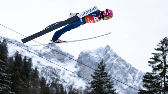 Sportschau Wintersport - Skispringerinnen In Engelberg - Die Zusammenfassung