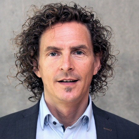 Porträtbild des ARD-Korrespondenten Peter Mücke.