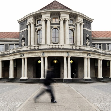 Das Hauptgebäude der Universität Hamburg.