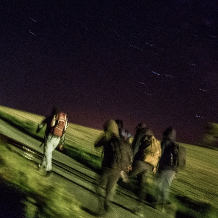 Flüchtlinge an der Grenze zwischen Serbien und Rumänien © picture alliance/ ZUMA Press/ Michael Bunel 