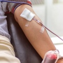 Blut wird knapp: Wie bekommen wir mehr Spender?