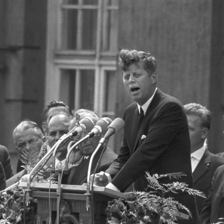 &#034;Ich bin ein Berliner.&#034; US-Präsident John F. Kennedy bei seiner historischen Rede vor dem Rathaus Schöneberg 1963