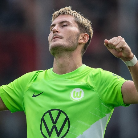 Jonas Wind vom VfL Wolfsburg jubelt im Spiel gegen Eintracht Frankfurt