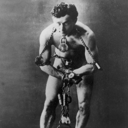 Das Foto von 1899 zeigt den Entfesselungskünstler Harry Houdine in Ketten.