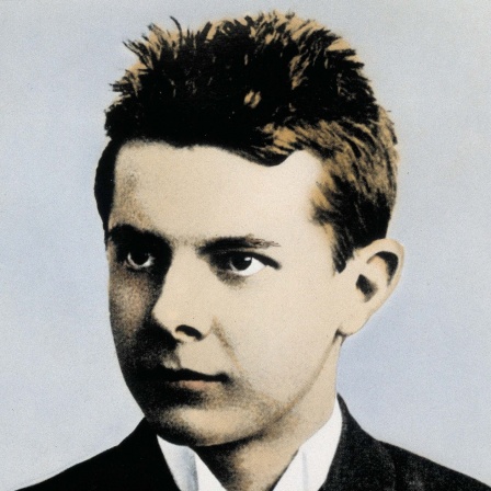 Porträt-Fotographie mit spätererer Kolorierung des jungen Béla Bartók.