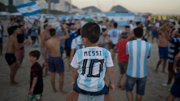 Morgenmagazin - Lionel Messi: In Maradonas Fußstapfen