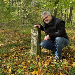 Grenzsteinfahndung: Warum ein Mann die Grenzlinie der Rothenburger Landhege erhalten will