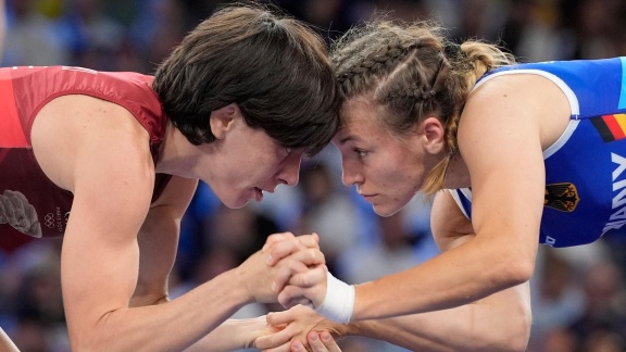 Sportschau Olympia 2024 - Ringen: Annika Wendle Gegen Maria Prevolaraki