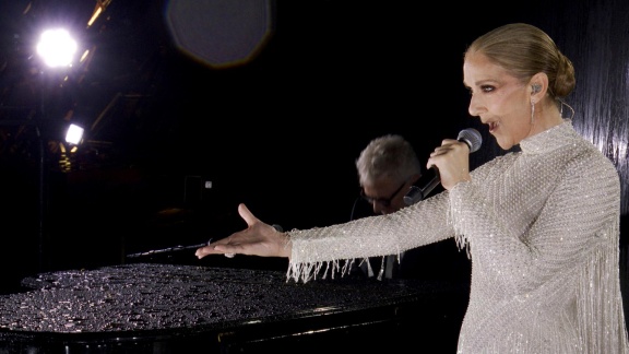 Sportschau Olympia 2024 - Céline Dion Singt Auf Dem Eiffelturm