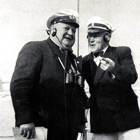 Kurt Esmarch (r.) und "Käpp'n Herbert" 1938 beim Singen.