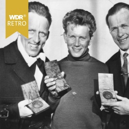 Georg Thoma 1960 mit Goldmedaille (Mitte), Tormod Knutsen (links), Nikolai Gusakov (rechts)