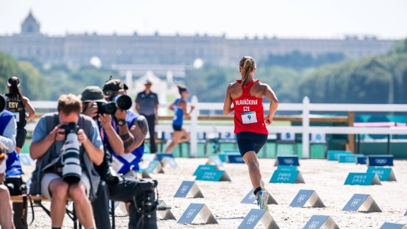 Sportschau Olympia 2024 - Moderner Fünfkampf:halbfinale (f) Im Re-live