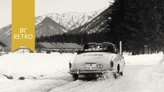 Auto auf verschneiter Straße | Bild: BR Archiv