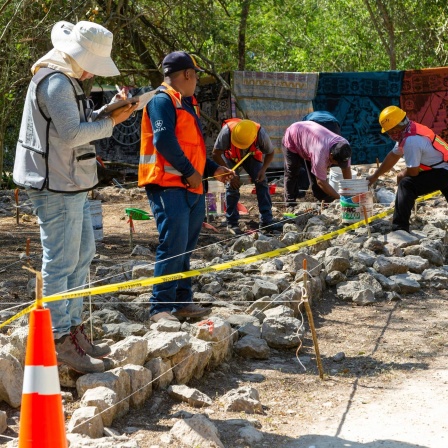 Das Beitragsbild des WDR3 Kulturfeature "Öffnungen. Mexico-Archäologie" zeigt Archäologen bei der Arbeit in Mexiko. 