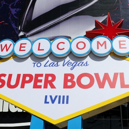 Super Bowl-Schild am Allegiant-Stadion in Las Vegas, Nevada am 07.02.2024 