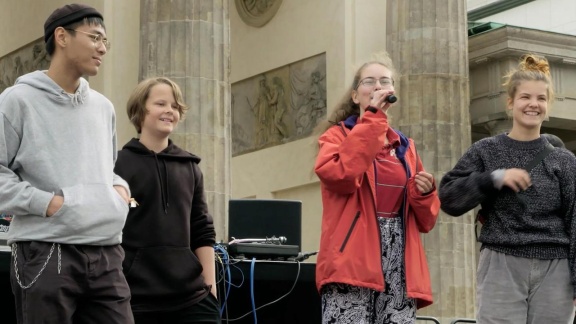 Kinderfilme Und Kinderdokus - Fridays For Future - Luis Kämpft Gegen Den Klimawandel