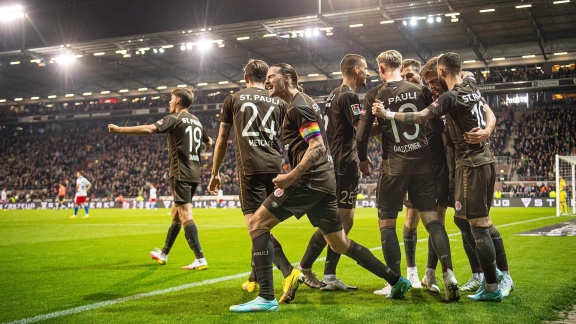 Sportschau - St. Pauli Dominiert Im Stadtderby