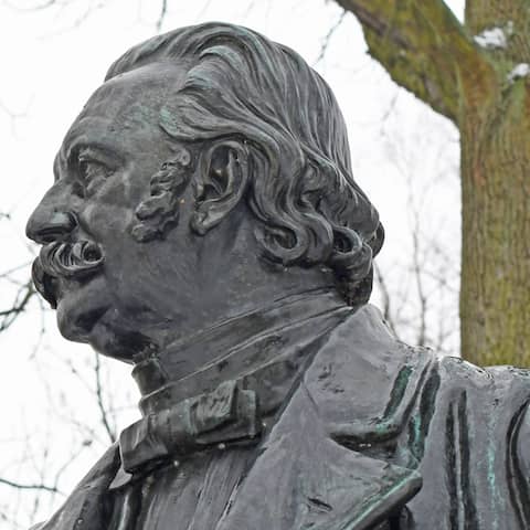 Statue von Theodor Fontane in Neuruppin (Foto: Imago / Winfried Rothermel) 