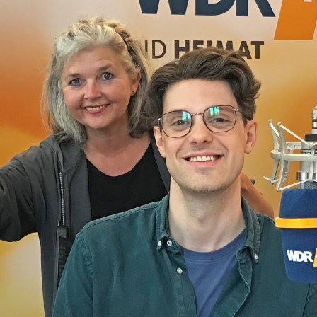 Musicaldarsteller Jonas Hein und Heike Knispel im WDR 4-Studio