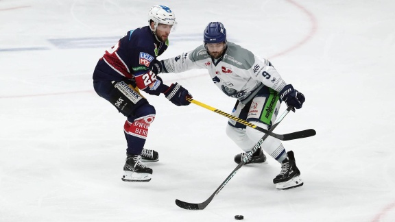 Sportschau - Eisbären Berlin Mit Kräftezehrendem Sieg Gegen Straubing Tigers