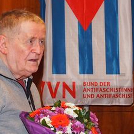 Hermann Lüdeking bei der Verleihung des Alfred-Hausser-Preis 2016 für die Ausstellung "Geraubte Kinder - vergessene Opfer" des gleichnamigen Vereins aus Freiburg.