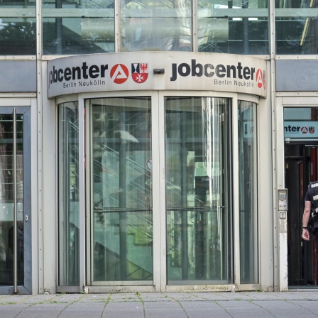 Jobcenter EIngang in Berlin