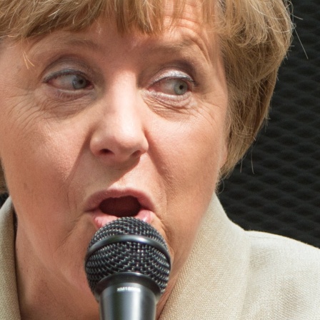 Merkel singt mit beim Zapfenstreich