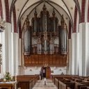 Orgel des Hamburger Orgelbaumeisters Hans Scherer im Innenraum der Kirche St. Stephan in Tangermünde
