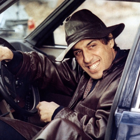 Andriano Celentano 1981 in einem Auto (Archivbild)