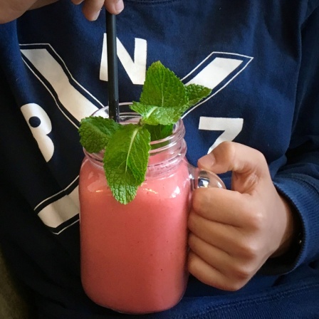 Erdbeershake und Bananen-Kokos-Drink